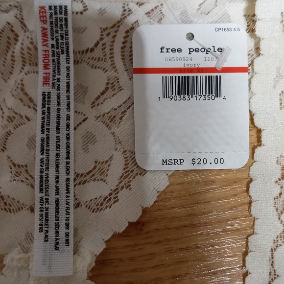 Free People Intimately NWT. Size xs. Ivory Brami. - Picture 3 of 5